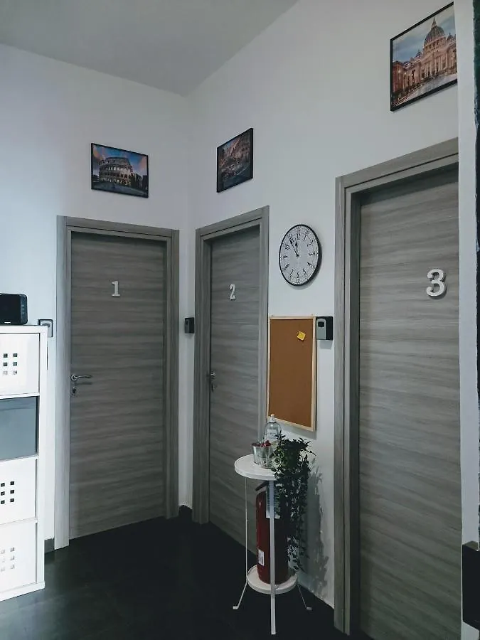 Ginny'S Room Roma 0*,