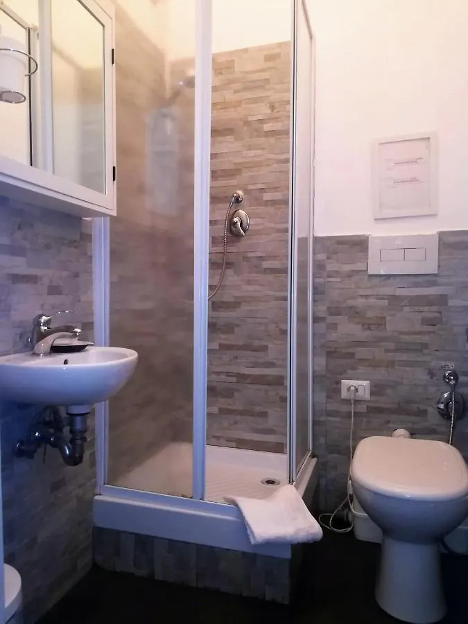 רומא Ginny'S Room 0*,  איטליה